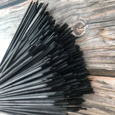 Hương Đen Làng Chóa 500 cây 38cm - Nhang Trám Đen, Hương Cổ Truyền, 60-90 phút, chỉ 45.000 VND 3 Hương Đen Làng Chóa 500 cây 38cm - Nhang Trám Đen, Hương Cổ Truyền, 60-90 phút, chỉ 45.000 VND 3