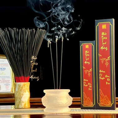 Hương Đen Mùi Tết - Bảo Trầm Linh Hương Nhang 35k Trám Thơm Tự Nhiên Đồ Thờ Cúng 7