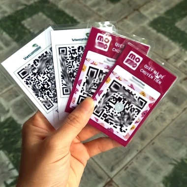In thẻ mã QR 2 mặt ép nhựa chống nước, thiết kế theo yêu cầu, giá chỉ 18.000đ 2