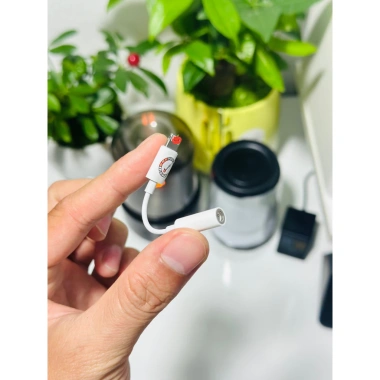 Jack chuyển đổi tai nghe L sang 3.5 cho iPhone 14/13/12/11/X/8/7 - Hỗ trợ Mic không BLT