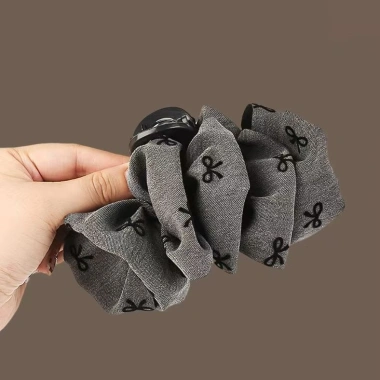 Jojo COCO Kẹp Tóc Nơ Đen Bong Bóng Đám Mây Cá Mập Lớn – Phong Cách Hàn Quốc, Giá 28.200₫