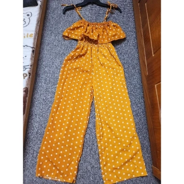 Jum Voan Bi Vàng Cột Dây Eo Dưới 74cm N220 - Mới 50.000 VNĐ Giá Gốc 63.000 2 Jum Voan Bi Vàng Cột Dây Eo Dưới 74cm N220 - Mới 50.000 VNĐ Giá Gốc 63.000 2