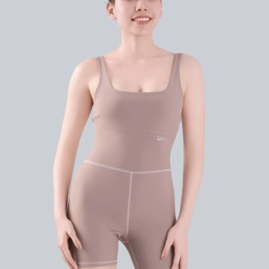 Jumpsuit Đùi Gym Yoga Nữ UNIQ Khoét Lưng Khuy Trang Trí - Giá chỉ 359.000₫