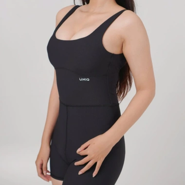 Jumpsuit Đùi Gym Yoga Nữ UNIQ Khoét Lưng Khuy Trang Trí - Giá chỉ 359.000₫
