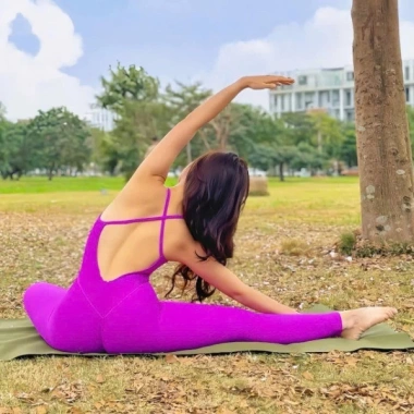 Jumpsuit Set Nữ Yoga Tập Thun Gân Gấm Co Giãn 4 Chiều Thấm Hút Mồ Hôi - Giá 545k 3 Jumpsuit Set Nữ Yoga Tập Thun Gân Gấm Co Giãn 4 Chiều Thấm Hút Mồ Hôi - Giá 545k 3