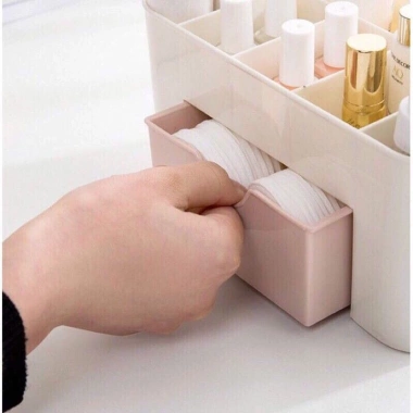 Kệ mỹ phẩm nhiều ngăn nhựa - Giá 19.500đ, gọn gàng, tiện lợi cho bàn 3