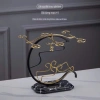 Kệ rượu vang 6 móc treo ly kim loại mạ vàng, đế vân đá sang trọng – Giá chỉ 299.000₫ | Mei Decor 3