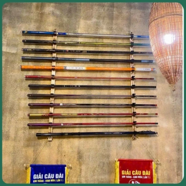 Kệ treo cần câu gỗ 12 móc – Tiết kiệm, chắc chắn, giá ưu đãi 270.000đ
