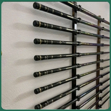 Kệ treo cần câu gỗ 12 móc – Tiết kiệm, chắc chắn, giá ưu đãi 270.000đ