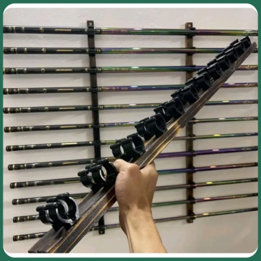 Kệ treo cần câu gỗ 12 móc – Tiết kiệm, chắc chắn, giá ưu đãi 270.000đ