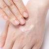 Kem cấp ẩm da tay ban đêm Kosé CoenRich Q10+ Capsule In Cream 80g - Dưỡng sâu, tái tạo 3