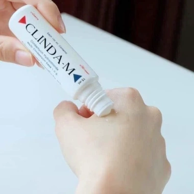 Kem Chấm Mụn Clinda-M Thái Lan - Tinh Chất Giảm Xẹp Mụn, Giá 79.000đ 6 Kem Chấm Mụn Clinda-M Thái Lan - Tinh Chất Giảm Xẹp Mụn, Giá 79.000đ 6