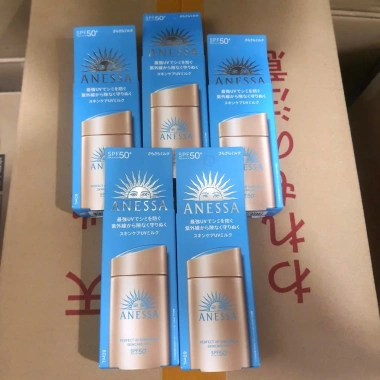 Kem chống nắng Anessa Milk White Conc Nhật Bản bảo vệ da khỏi UV & bụi mịn 3 Kem chống nắng Anessa Milk White Conc Nhật Bản bảo vệ da khỏi UV & bụi mịn 3