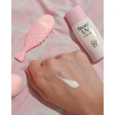 Kem Chống Nắng Dạng Sữa Bioré UV SPF 50+ PA+++ 30ml - Siêu Nhẹ, Không Nhờn, Giá Chỉ 112.000₫ 4