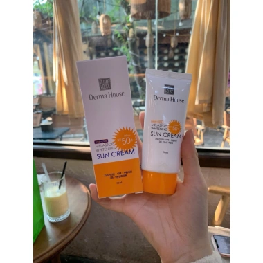 Kem chống nắng Derma House dưỡng sáng nâng tông 50ml Hàn Quốc - Giá ưu đãi 178.000đ