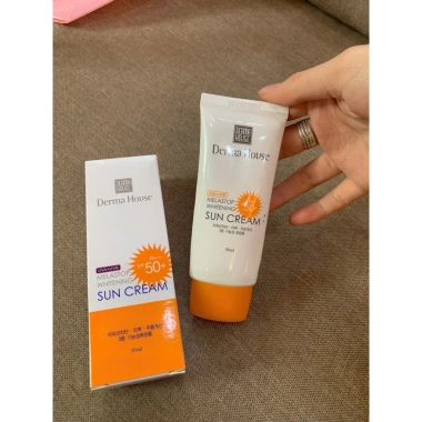 Kem chống nắng Derma House dưỡng sáng nâng tông 50ml Hàn Quốc - Giá ưu đãi 178.000đ 2 Kem chống nắng Derma House dưỡng sáng nâng tông 50ml Hàn Quốc - Giá ưu đãi 178.000đ 2