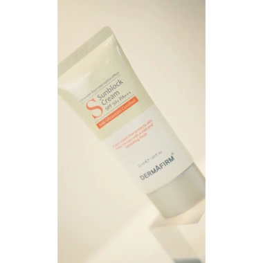 Kem chống nắng DERMAFIRM hỗn hợp nâng tone 50ml - Sun Block Cream giảm giá 960k 4