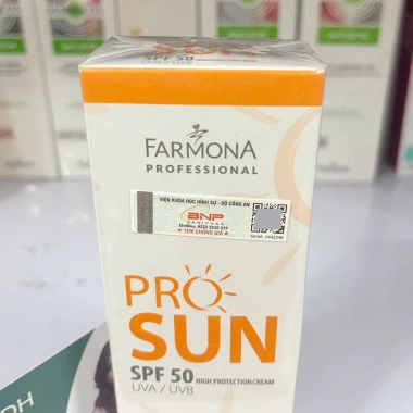 Kem chống nắng Farmona Pro Sun SPF 50 50ml - Trắng da, dưỡng ẩm, kiềm dầu, hỗ trợ da mụn - Giảm giá 20% chỉ 448.048₫ 5