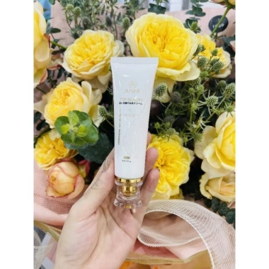 Kem chống nắng Jushi Top Beauty SPF50+ Dưỡng ẩm, không nhờn - Giá chỉ 399.000₫ (giảm từ 502.740₫) 6 Kem chống nắng Jushi Top Beauty SPF50+ Dưỡng ẩm, không nhờn - Giá chỉ 399.000₫ (giảm từ 502.740₫) 6