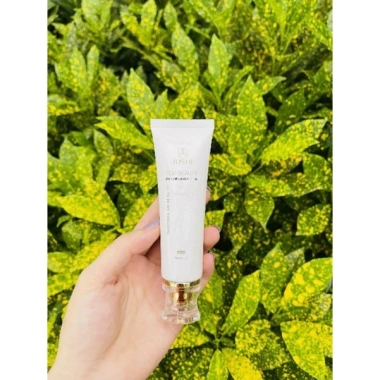 Kem chống nắng Jushi Top Beauty SPF50+ Dưỡng ẩm, không nhờn - Giá chỉ 399.000₫ (giảm từ 502.740₫)