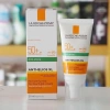 Kem chống nắng La Roche Posay Anthelios SPF 50+ nâng tone - Da thường & da dầu, chỉ 250k 9