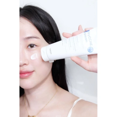 Kem dưỡng ẩm chuyên sâu Vemontes Hyccine Cream 100ml - Giá 822.970₫, giảm 20% 2 Kem dưỡng ẩm chuyên sâu Vemontes Hyccine Cream 100ml - Giá 822.970₫, giảm 20% 2