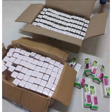 Kem Dưỡng Trắng Da Body Sắc Hương: Dưỡng ẩm, Tăng Độ Sáng, Giá Ưu Đãi 85.000₫ 5 Kem Dưỡng Trắng Da Body Sắc Hương: Dưỡng ẩm, Tăng Độ Sáng, Giá Ưu Đãi 85.000₫ 5