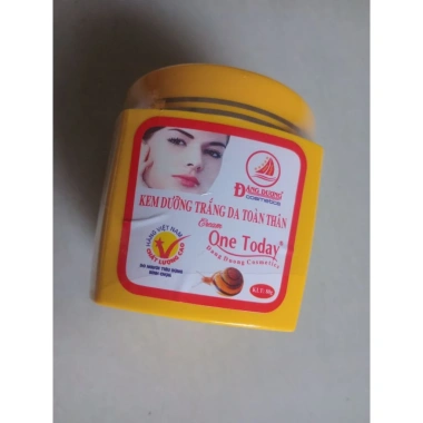 Kem dưỡng trắng sáng da toàn thân One Today 200g - Dưỡng ẩm, làm trắng nhanh, giảm thâm, giá ưu đãi 72.000₫ 3 Kem dưỡng trắng sáng da toàn thân One Today 200g - Dưỡng ẩm, làm trắng nhanh, giảm thâm, giá ưu đãi 72.000₫ 3
