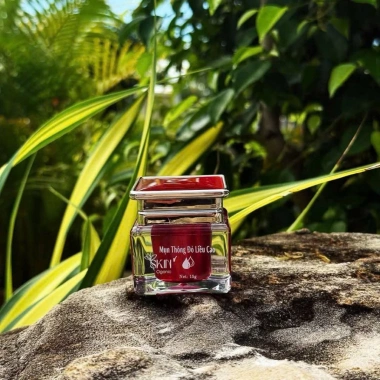 Kem Mụn Thông Đỏ Liều Cao Skin 15g - Cô Đặc, Bề Mặt Mịn, Dẻo Rỗ, Giá 105k