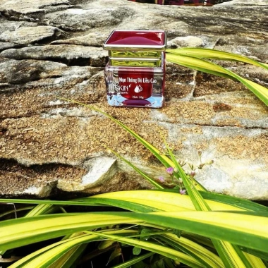 Kem Mụn Thông Đỏ Liều Cao Skin 15g - Cô Đặc, Bề Mặt Mịn, Dẻo Rỗ, Giá 105k
