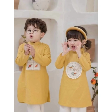 Kèm Quần Áo Dài Tết Bé – Áo Dài Cách Tân Thêu Họa Tiết Ngộ Nghĩnh, Chất Tơ Mềm Mịn Cao Cấp, Thoáng Da, Giá 189.000₫