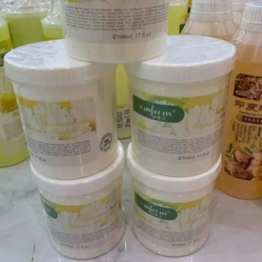 Kem Tẩy Da Chết Hoa Cúc Spa Làm sạch bã nhờn, phục hồi và dưỡng ẩm da mềm mịn, 110.000₫ 3
