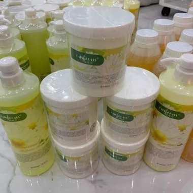 Kem Tẩy Da Chết Hoa Cúc Spa Làm sạch bã nhờn, phục hồi và dưỡng ẩm da mềm mịn, 110.000₫ 4