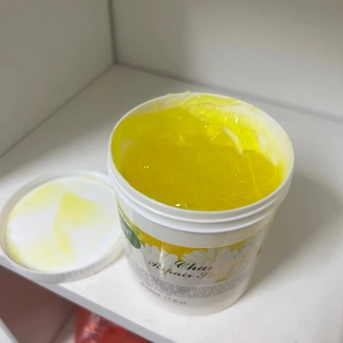 Kem Tẩy Da Chết Hoa Cúc Spa Làm sạch bã nhờn, phục hồi và dưỡng ẩm da mềm mịn, 110.000₫ 5