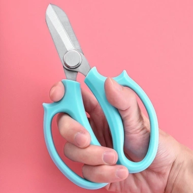 Kéo cắt cành tỉa hoa 18cm cao cấp màu hiện đại, dễ sử dụng - Giá 50.000 VNĐ 5 Kéo cắt cành tỉa hoa 18cm cao cấp màu hiện đại, dễ sử dụng - Giá 50.000 VNĐ 5