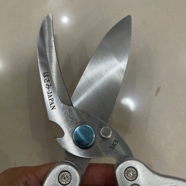 Kéo Cắt Xương Gà Nhật Bản 2 Trong 1 Thép Trắng Không Gỉ An Toàn 210.000 VND