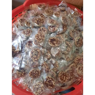 Kẹo chuối cuộn bánh tráng Bến Tre 500g - Giá 45.000 VND, giòn thơm tự nhiên 4