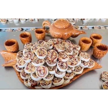 Kẹo chuối cuộn bánh tráng Đặc sản Bến Tre - Giá ưu đãi 75.000đ, thơm ngon, giòn tan, quà tặng