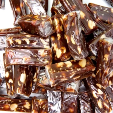 Kẹo Chuối Mè Gừng Đậu Phộng 500g - Dẻo Thơm, 20.000đ - Bánh kẹo Tết, Đồ ăn vặt