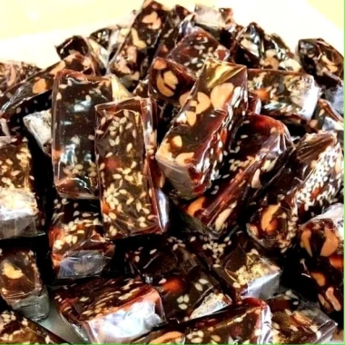 Kẹo Chuối Mè Gừng Đậu Phộng 500g - Dẻo Thơm, 20.000đ - Bánh kẹo Tết, Đồ ăn vặt