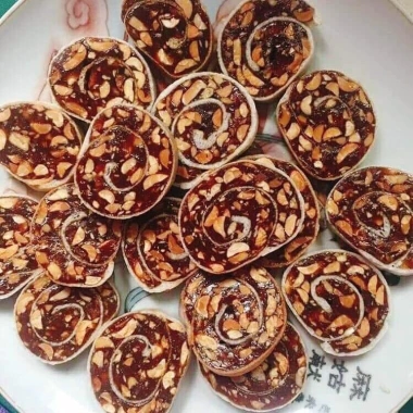 Kẹo Chuối Mè Gừng Đậu Phộng 500g - Dẻo Thơm, 20.000đ - Bánh kẹo Tết, Đồ ăn vặt