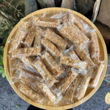 Kẹo đậu phộng cốt dừa giòn - Giá 75.000đ, ưu đãi Tết Việt, hương dừa thơm ngon