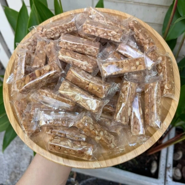 Kẹo đậu phộng cốt dừa giòn - Giá 75.000đ, ưu đãi Tết Việt, hương dừa thơm ngon