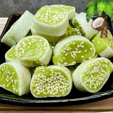 Kẹo dừa non cuộn lá dứa béo ngậy, ít ngọt, ngon – Giá ưu đãi 95.000đ (giá gốc 116.850đ) 3