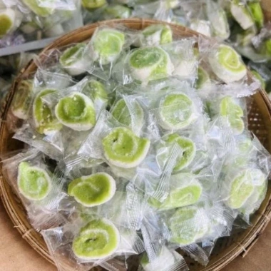 Kẹo Dừa Non Lá Dứa Hồng Vân 500g - Ít Ngọt, Giá chỉ 100.000 (giảm từ 127.000)