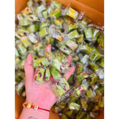 Kẹo dừa non ngũ cốc 500g/200g - Mix vị đa dạng ăn vặt ngon, giảm giá 44.100đ