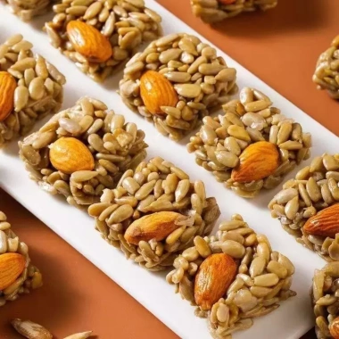 Kẹo Hướng Dương Hạnh Nhân Mật Ong 500g - Ngon Giòn, Dưỡng Chất, Đồ Ăn Vặt Tết, 100k VND 9