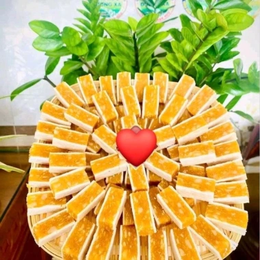 Kẹo khóm dừa non 1kg - mềm dẻo, chua ngọt, giá ưu đãi 190.000₫