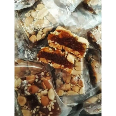 Kẹo Mứt Khóm 1Kg Đậu Phộng Cực Ngon - Đặc Sản Tiền Giang Giá Ưu Đãi 155,000₫