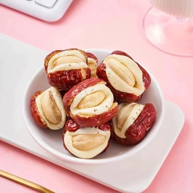 Kẹo sữa táo đỏ Tân Cương 1kg - dẻo ngọt tự nhiên, kẹp sữa lạc đà va hạt điều, 43.000 VND